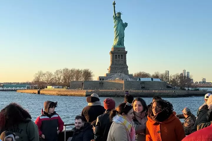 60 Minute Statue of Liberty Sightseeing tour-New York Harbor