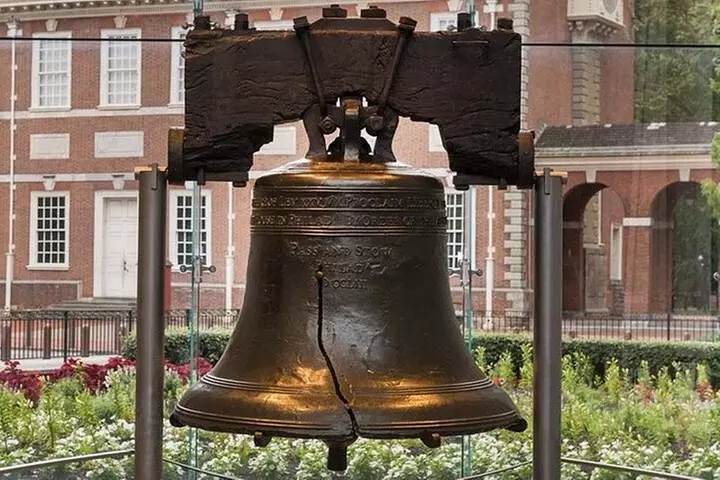 2.5 Hour Philadelphia History Tour with Washington War Tent Show