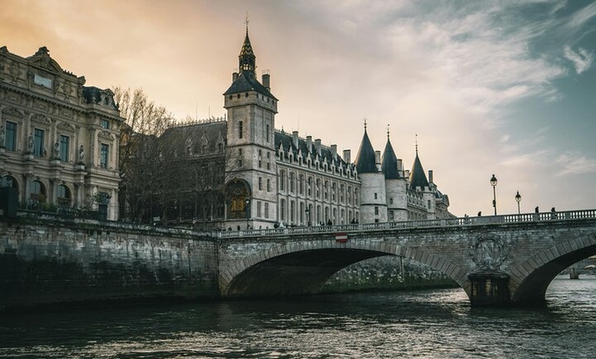 Image 11: L'aventure du Débutant parisien et débloquez la Ville Lumière