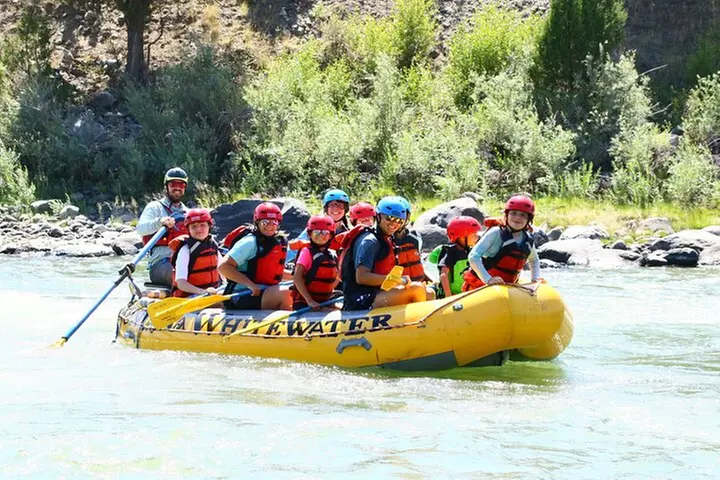 6-mile Western Scenic Raft Float in Yellowstone River - Primary Image