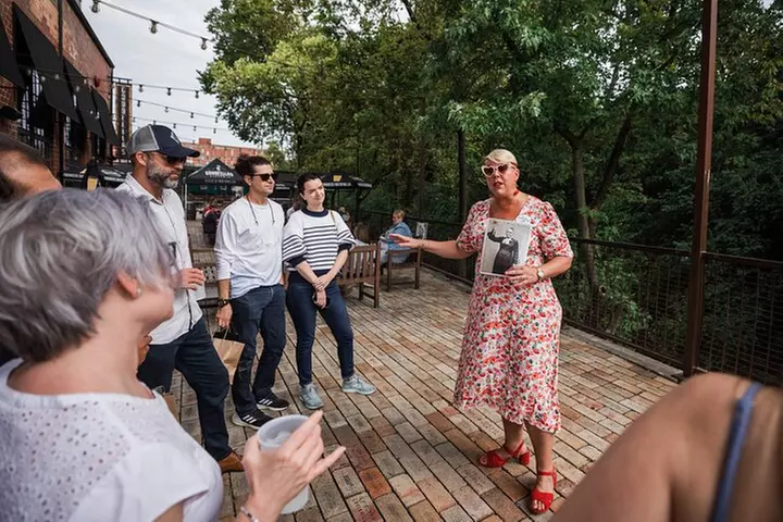 Distillery District Food & History Tour in Lexington