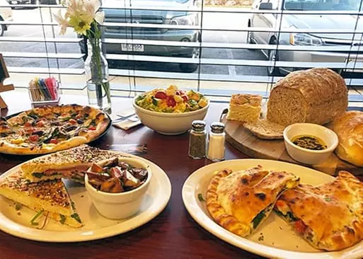 5% Cash Back at Bodacious Pizza and Grill