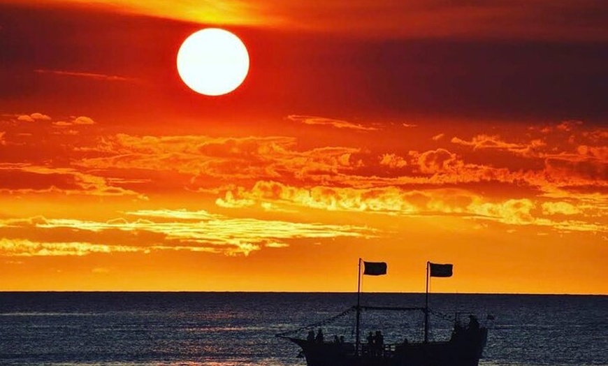 Image 5: Pirate Ship Sundowner Cruise in Mandurah