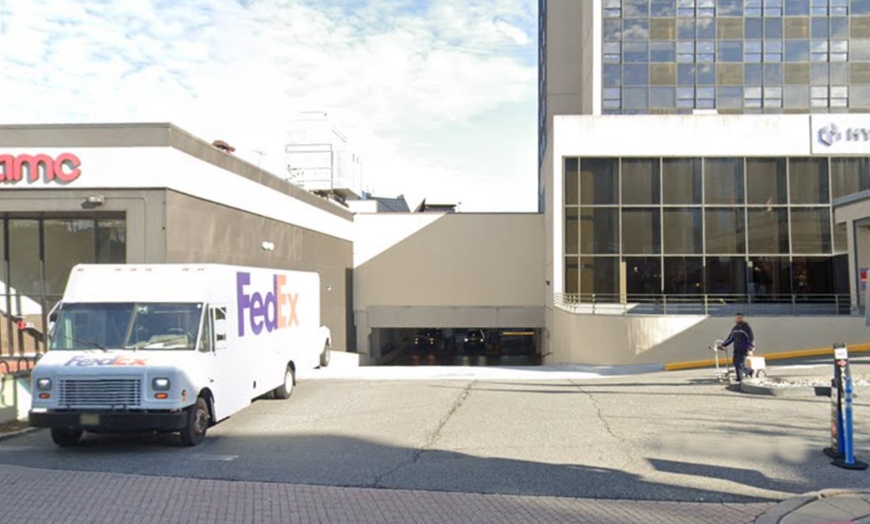 Image 2: Parking at LAZ Parking - 52 Headquarters Plaza Garage