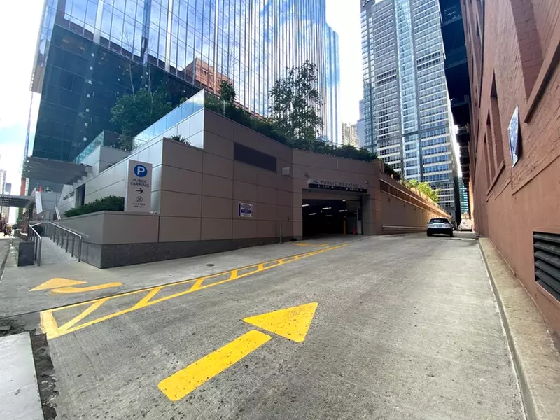 Parking at 150 N. Riverside Garage - Valet