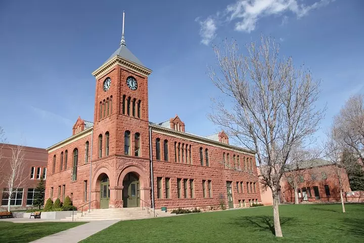 Family-Friendly Ghost Walking Tour in Flagstaff