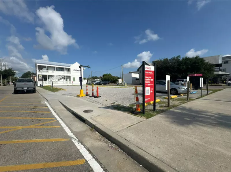 Parking at Buggy Whip Lot - P5805