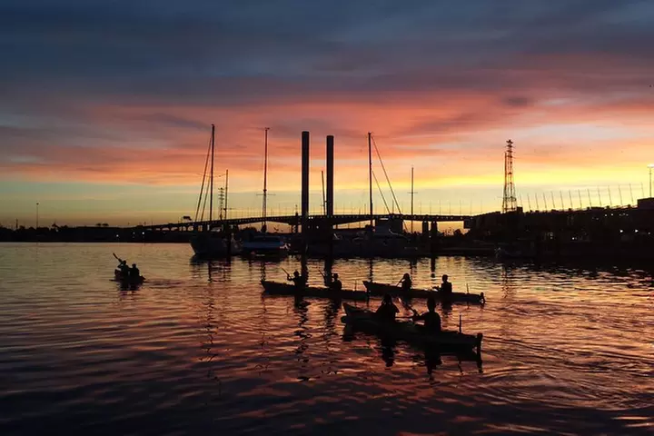 Melbourne Sunset Kayaking Experience with Dinner - Primary Image