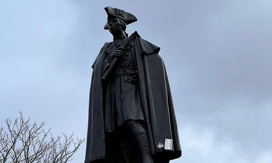 Image 32: London Walking Tour VIP