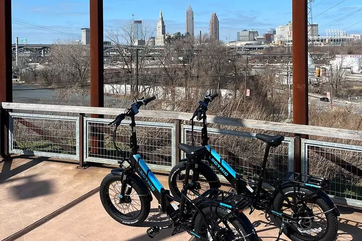 4 Hours E-Bike Rental in Cleveland - Primary Image