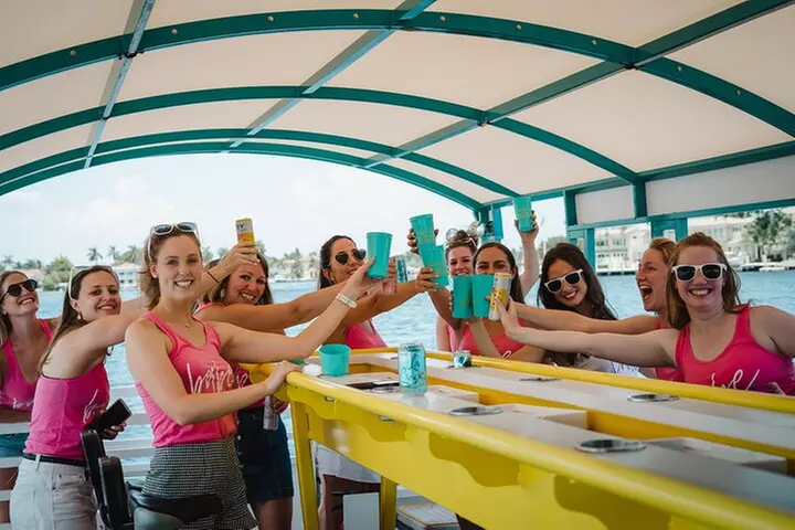 Sandbar Splash and Yacht Tour in Fort Lauderdale
