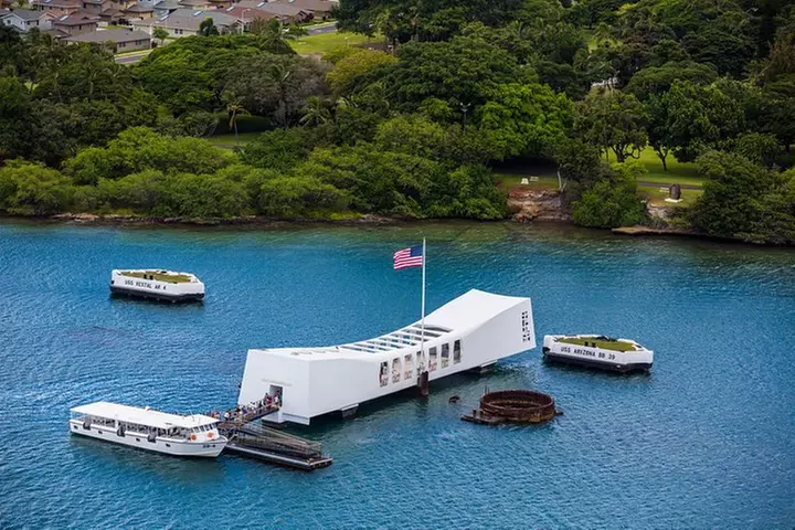 Deluxe Pearl Harbor, USS Arizona Memorial & Honolulu City Tour - Primary Image
