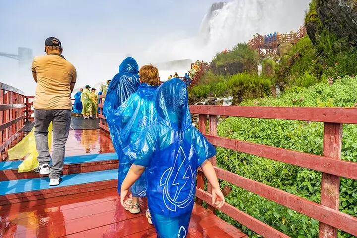 Niagara Falls: USA + Canada Tour with Cave, Boat Ride and Lunch