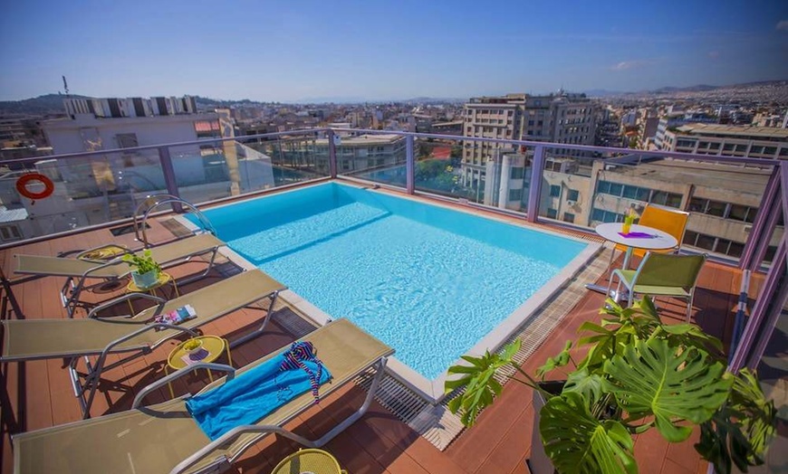 Image 1: ✈ ATHENE EN OMGEVING | Athene - Novus City Hotel 4*, 2 nachten - Ro...