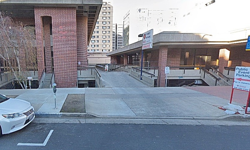 Image 2: Parking at Vanir Tower Garage