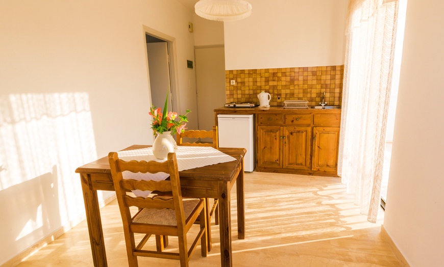 Image 5: ✈ CORFU | Agios Georgios Argirades - Bruskos Hotel &Suites 3*, 3 ni...