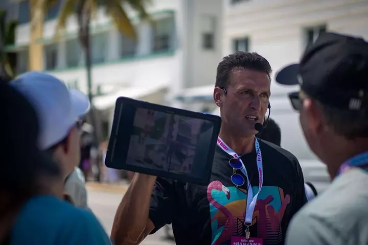 Award-winning Art Deco & Hidden Gems Walking Tour in Miami Beach