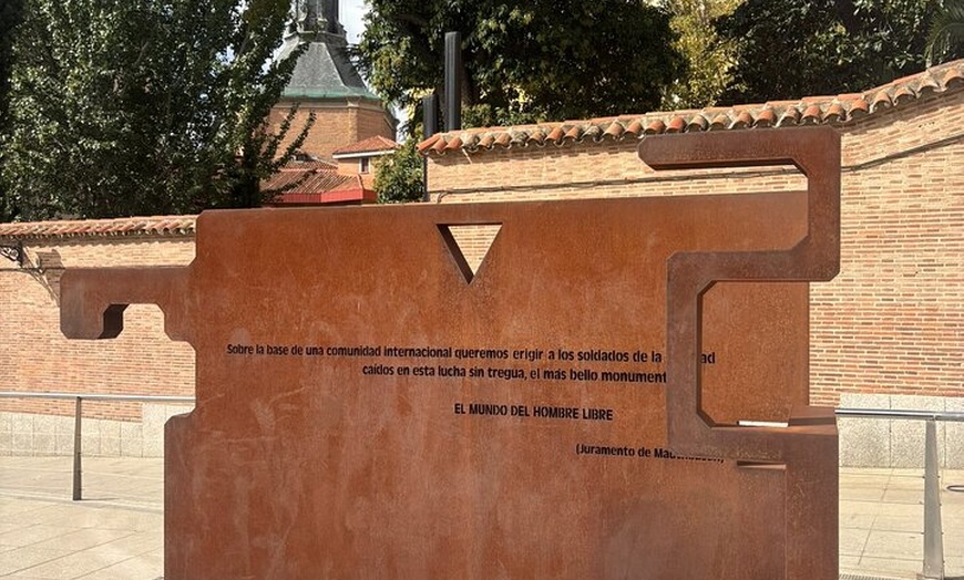 Image 2: Tour a pie por la Guerra Civil de Madrid con experto local
