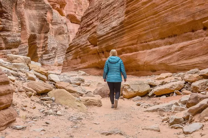 Peekaboo Slot Canyon 4WD Tour