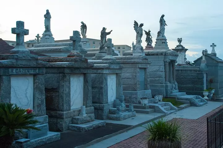 New Orleans St. Louis Cemetery No. 3 Walking Tour