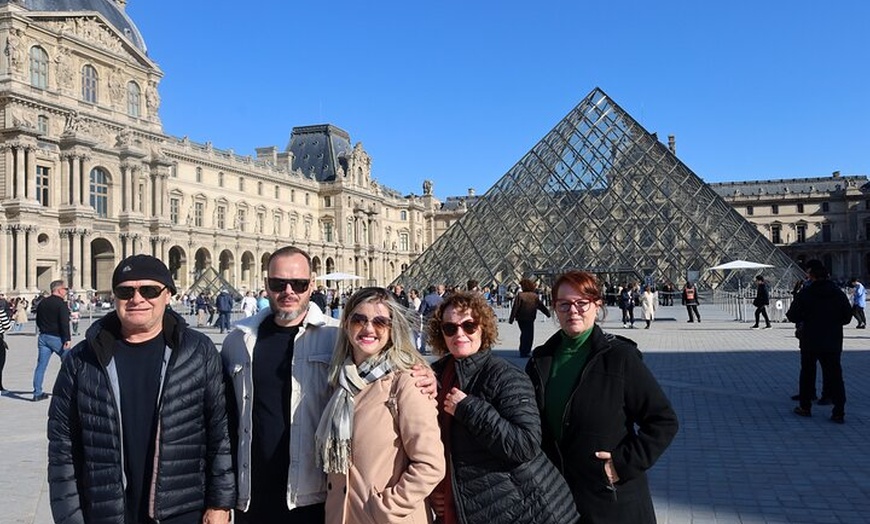 Image 6: Visite privée de Paris en minivan avec photoshoot inclus
