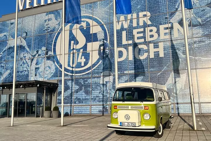 Volkswagen T2 Bulli Tour zur Schalke Arena mit Führung - Primary Image