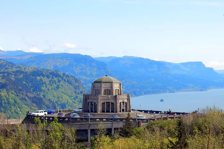 Columbia River Gorge Waterfalls & Mt Hood Tour from Portland, OR