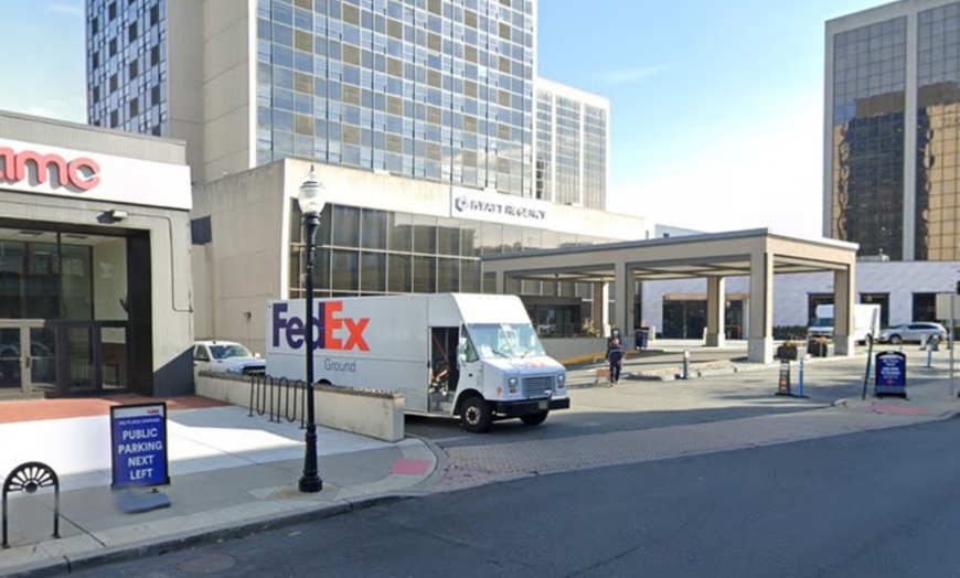 Image 3: Parking at LAZ Parking - 52 Headquarters Plaza Garage