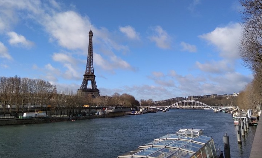 Image 2: Visitez la Tour Eiffel à votre rythme (visite audio libre)