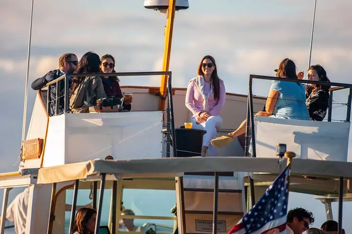 1 Hour Afternoon Tour of Newport Harbor and Narragansett Bay