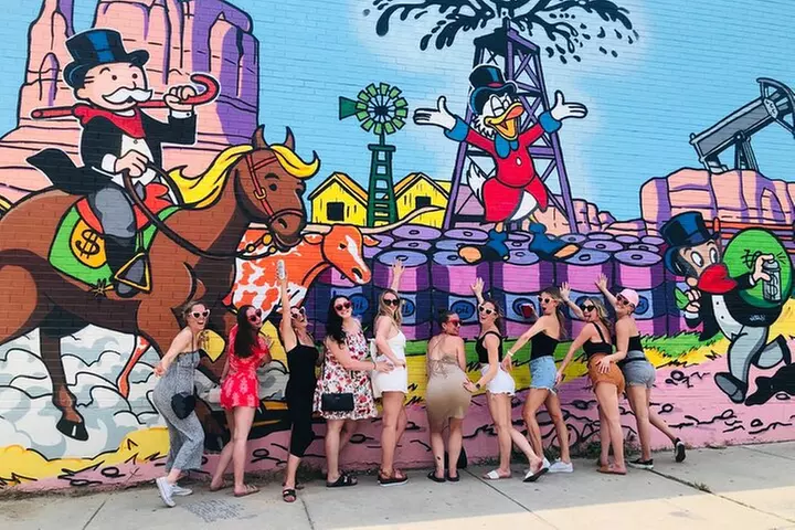 Austin Murals & Mimosas Roofless Party Bus Tour
