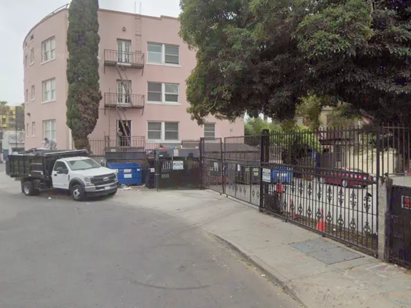 Parking at 1741 N. Hudson Ave. Lot