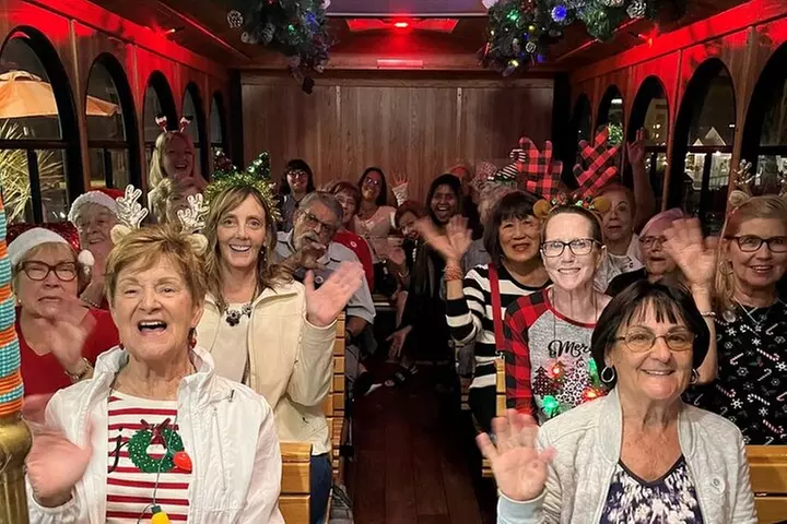Christmas Carol Trolley Holiday Music & Lights Tour in Sarasota - Second Medium
