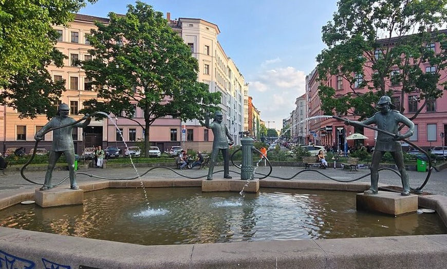 Image 32: Das echte Berlin - Street, Food und History - Tasty Bike Tour
