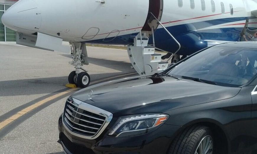 Image 6: Private Airport Transfer to and From Sydney CBD