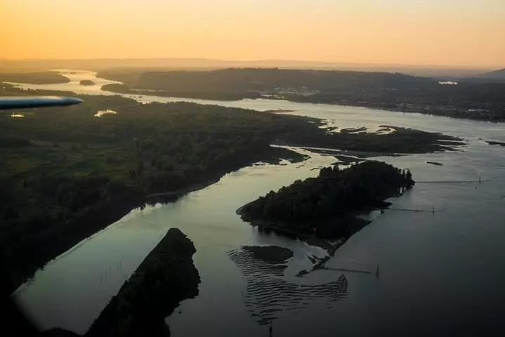 Columbia River Gorge Waterfall Air Tour by Envi Adventures