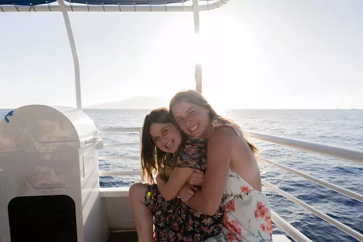 From Ma'alaea Harbor: Sunset Dinner Cruise Aboard the Quicksilver
