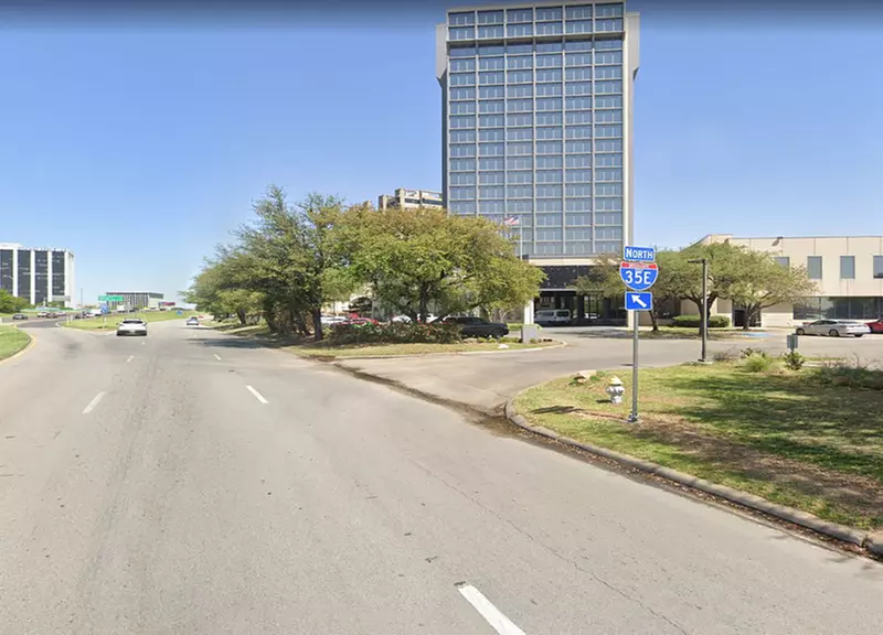 Parking at Crowne Plaza DAL