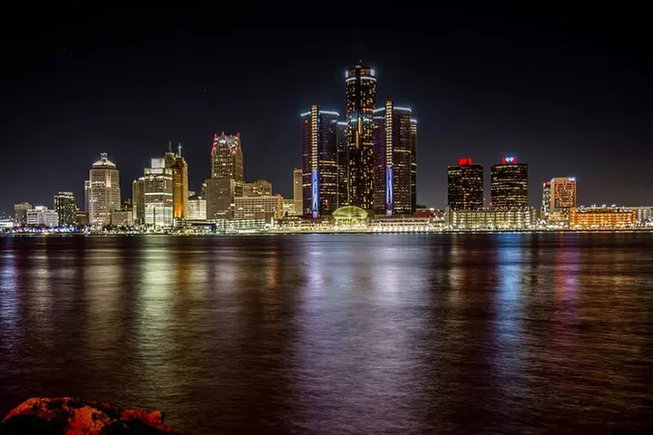 Self-Guided Scavenger Hunt: Detroit Roll Through Motor City