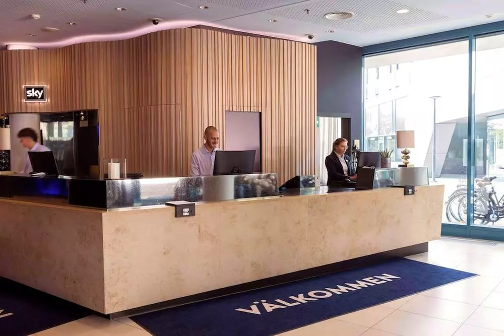 ✈ DEUTSCHLAND | Hamburg - Scandic Hamburg Emporio 4*, 2 Nächte