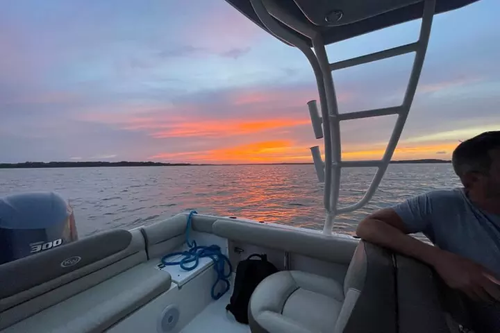 2-HR Private Hilton Head Sunset Cruise – Dolphin & Coastal Views