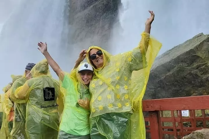 Niagara Falls All-American Boutique Tour (Small Group max 6)