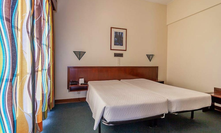Image 6: ✈ PORTUGALIA | Lizbona - Residencial Horizonte 3* - City break