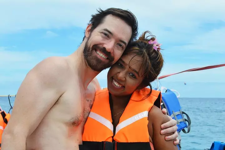 5 in 1 Deluxe Cruise: Turtle Snorkeling, Activities and Pick-Up