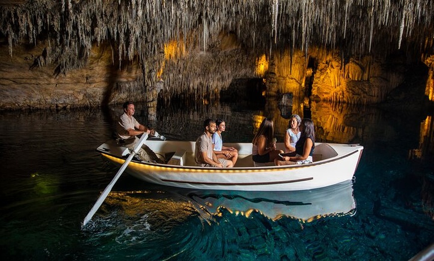 Image 11: Medio Día a las Cuevas del Drach con Paseo en Barco y Concierto.