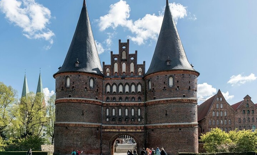 Image 2: Selbstgeführtes Fluchtspiel „Das Lübeck Syndicate City"