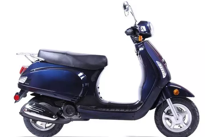 Rentals Scooter 2 Hours +1 HR Free , 2 Passengers, Retro "Lucky" 49cc - Second Medium