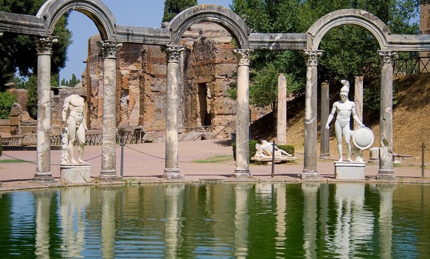 Image 2: Tour privato di Tivoli: Villa Adriana e Villa d'Este con prelievo d...