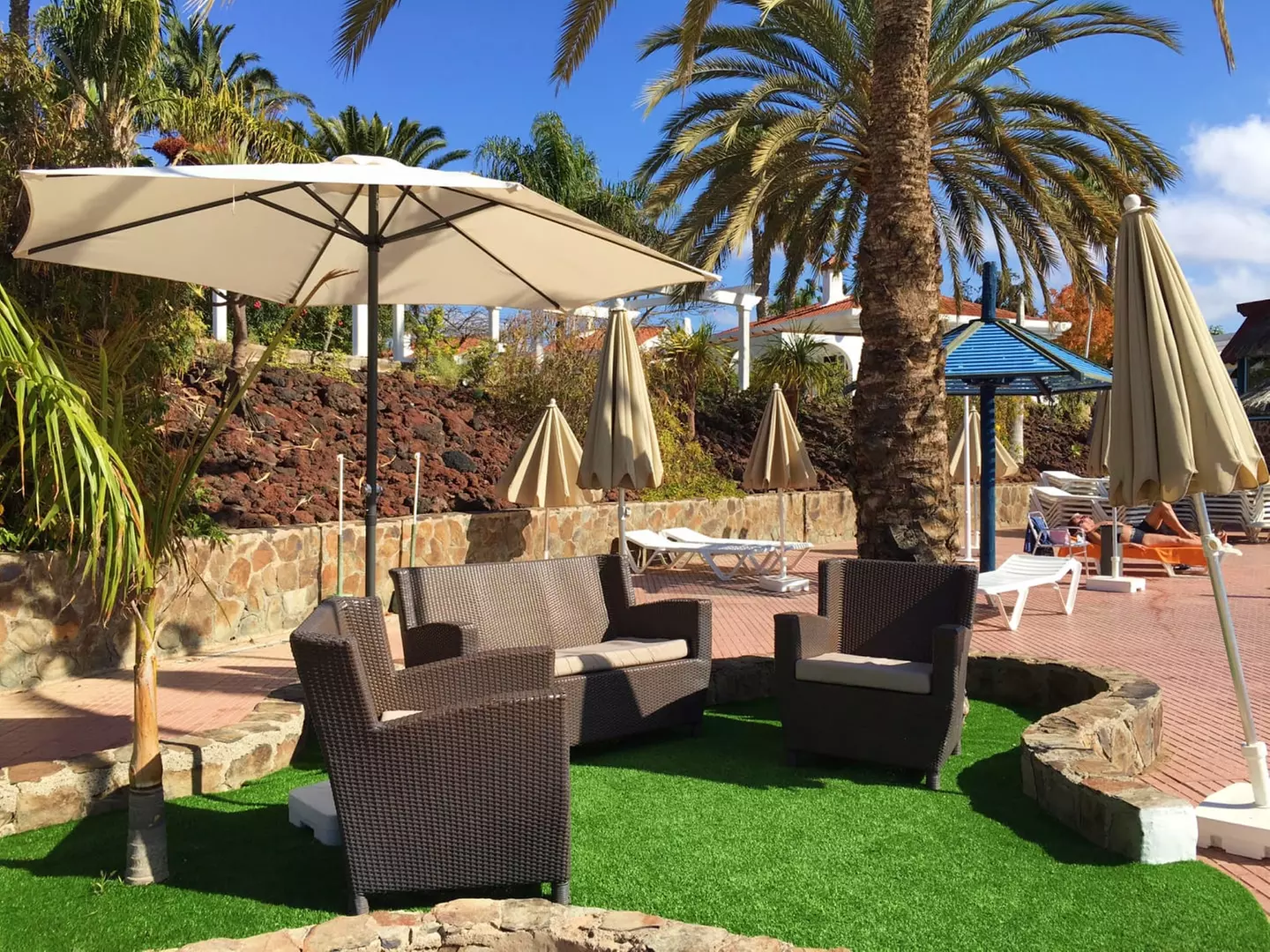 ✈ GRAN CANARIA | San Bartolomé de Tirajana - Hotel Dunagolf Suiten ...