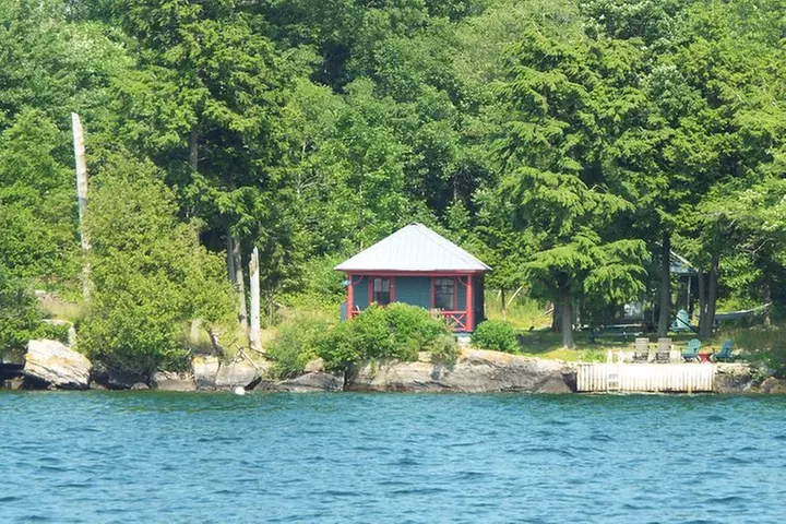 Discover The 1000 Islands / 2 Nation Tour - Primary Image